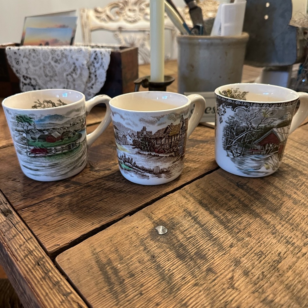 Vintage Johnson Brothers mugs cups x3